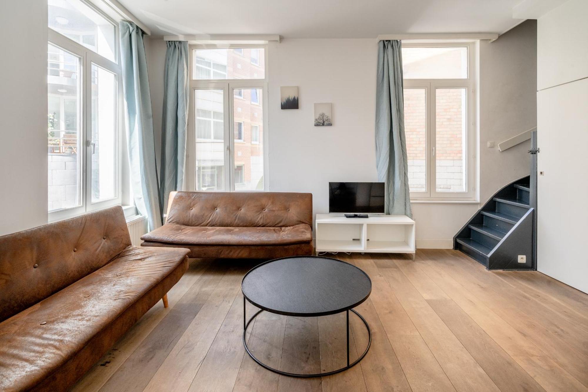 Beautiful Modern Apartment In The Heart Of Антверпен Экстерьер фото